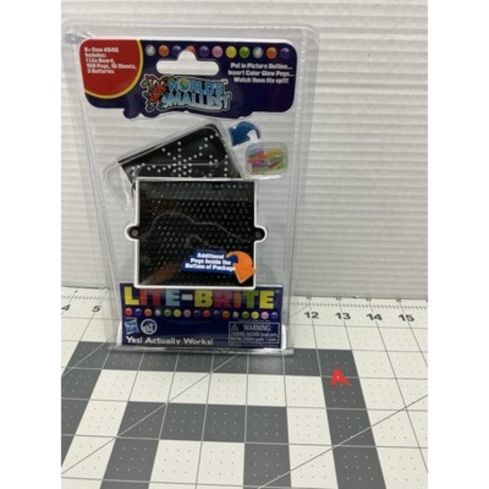 World's Smallest Lite-Brite Toy -‎ NEW